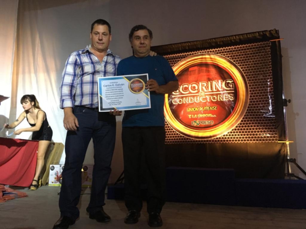 Empresas del transporte local reconocieron a los choferes más destacados