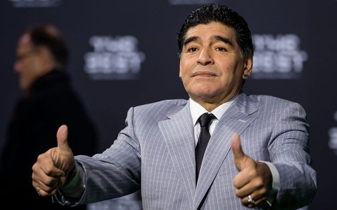 Maradona le pegó duro a Sampaoli