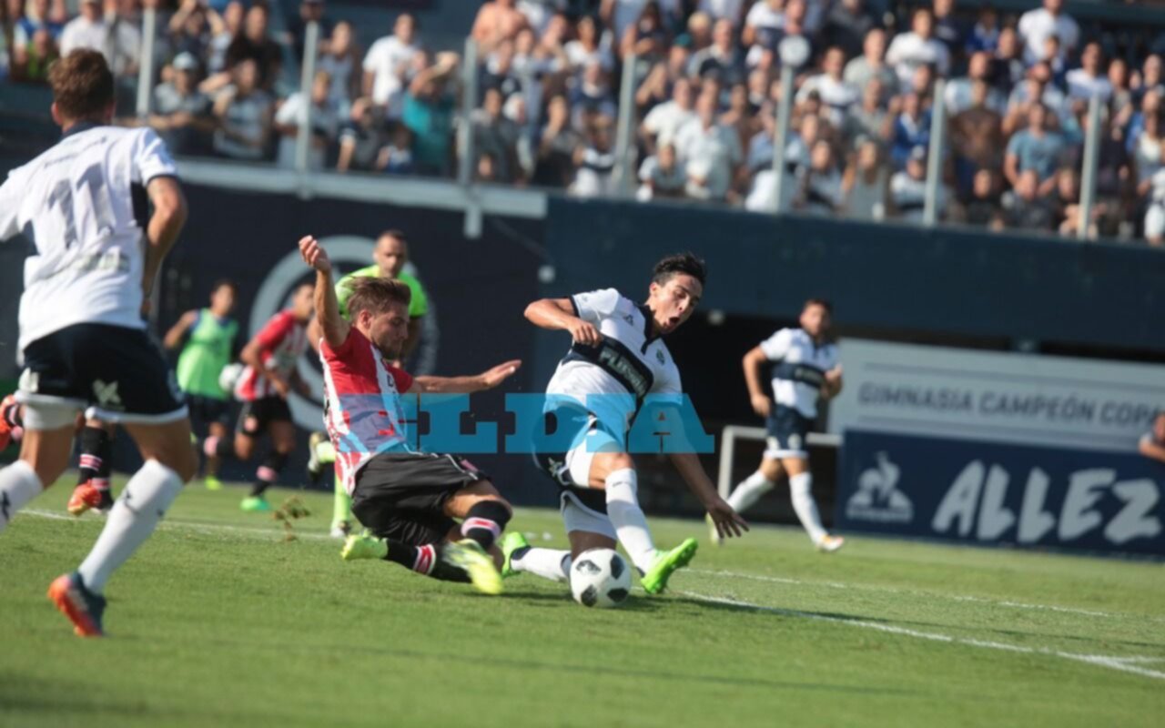 El minuto a minuto y las fotos del Clásico 159