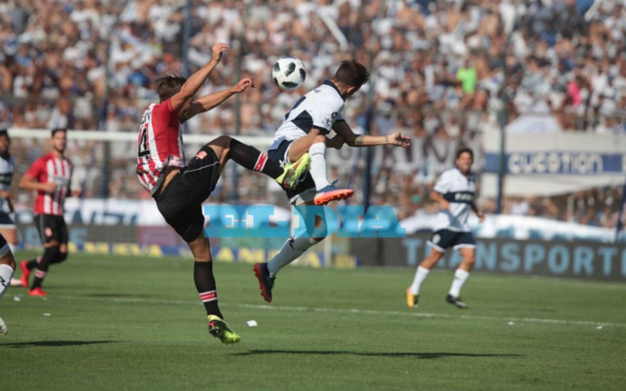 Gimnasia y Estudiantes protagonizaron un Clásico olvidable que solo sirvió para sumarle un empate al historial