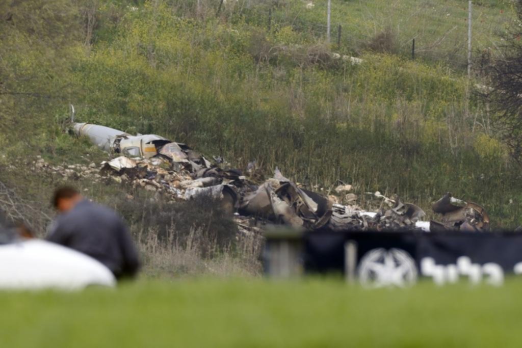 Derriban un avión israelí que atacó a fuerzas de Irán en Siria