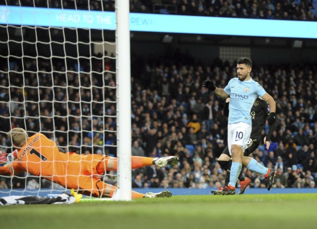 Agüero, una bestia en el área: marcó cuatro goles para el City