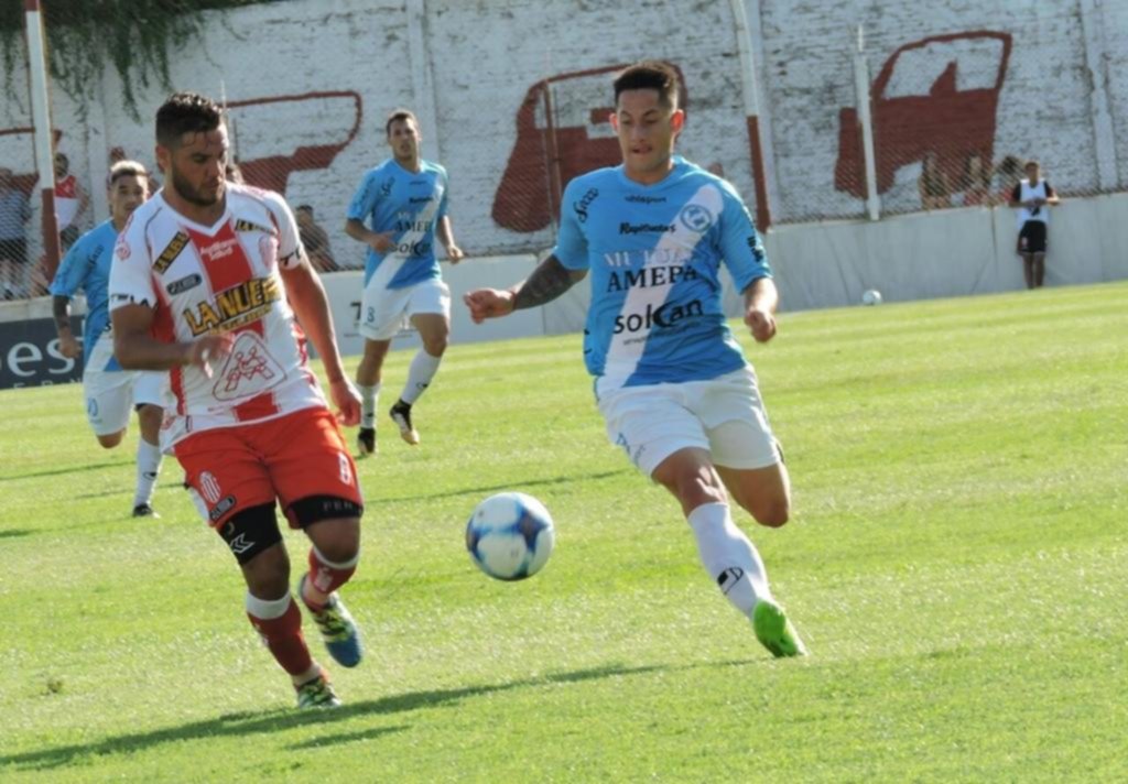 San Carlos se aferraba al empate, pero en sólo dos minutos Barracas se lo dio vuelta