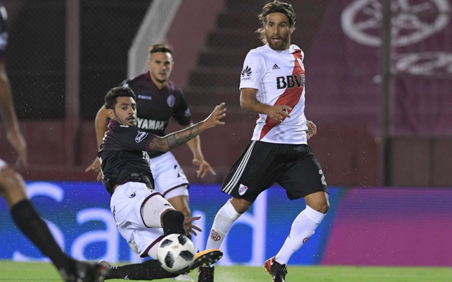 River cayó ante Lanús tras la falsa amenaza de bomba