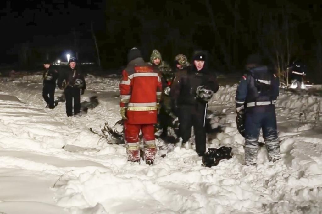 Un avión con 71 ocupantes se estrelló cerca de Moscú y no hay sobrevivientes