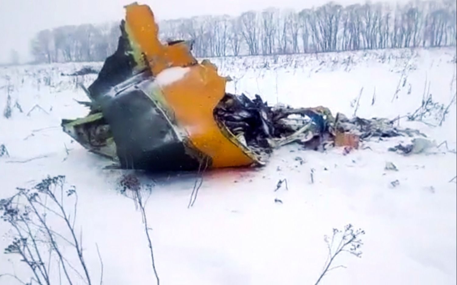 Crece el misterio en torno a qué le pasó al avión ruso siniestrado