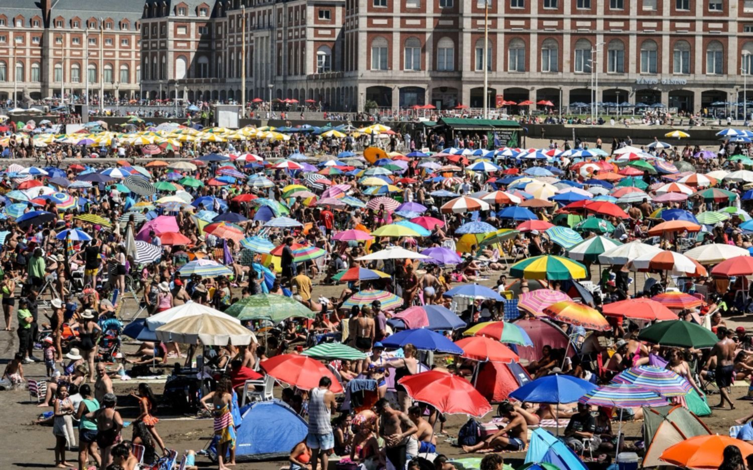 Casi 300 mil turistas llegaron a Mar del Plata por el feriado de carnaval