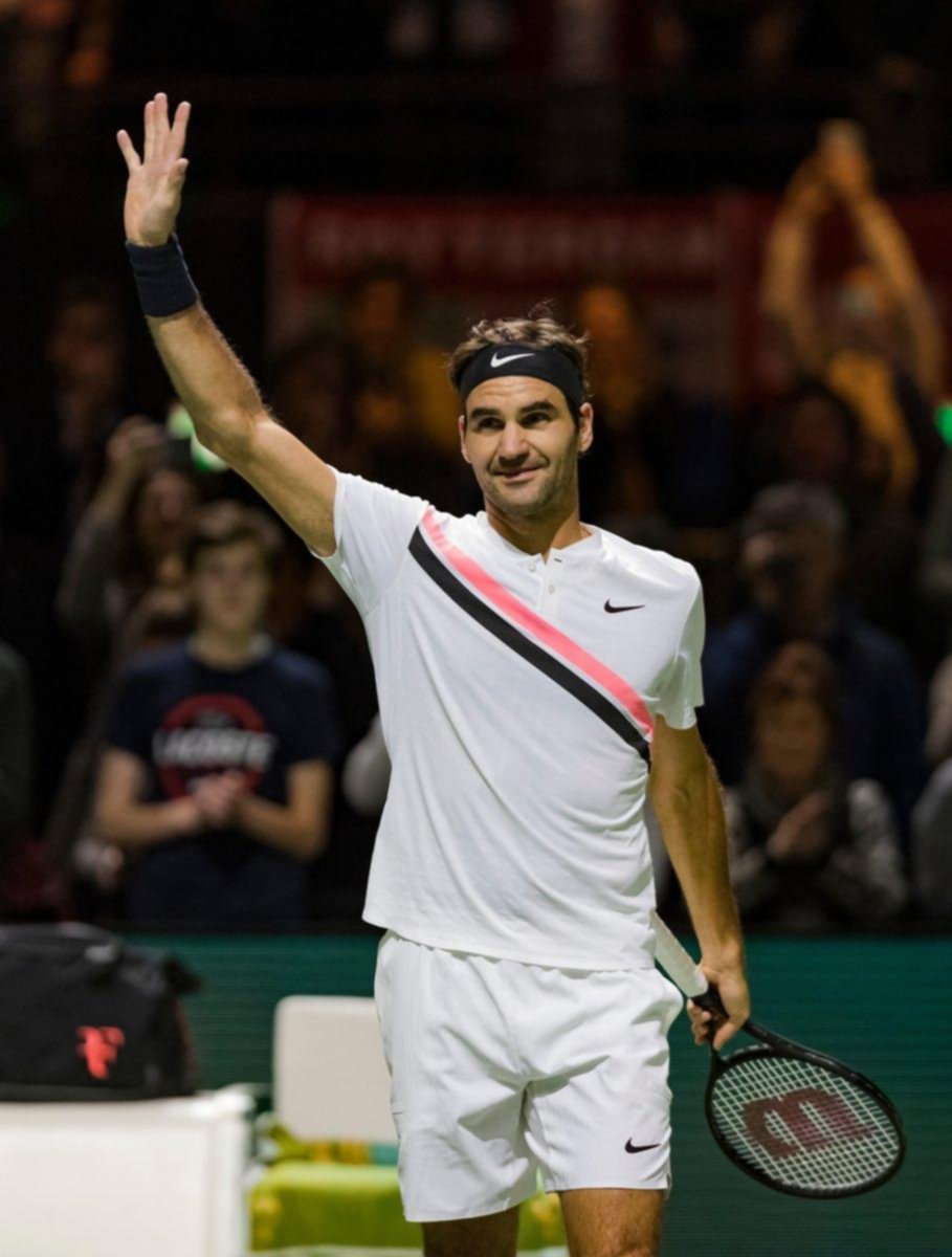 Federer quedó a dos escalones de reconquistar el número uno