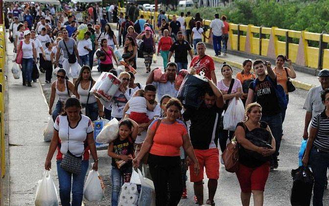 El Gobierno oficializó la flexibilización para ingresar a venezolanos que escapan del régimen de Maduro