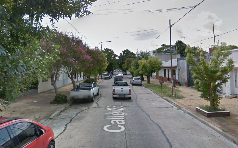 Susto en el barrio La Loma: los asaltaron en la vereda de la casa