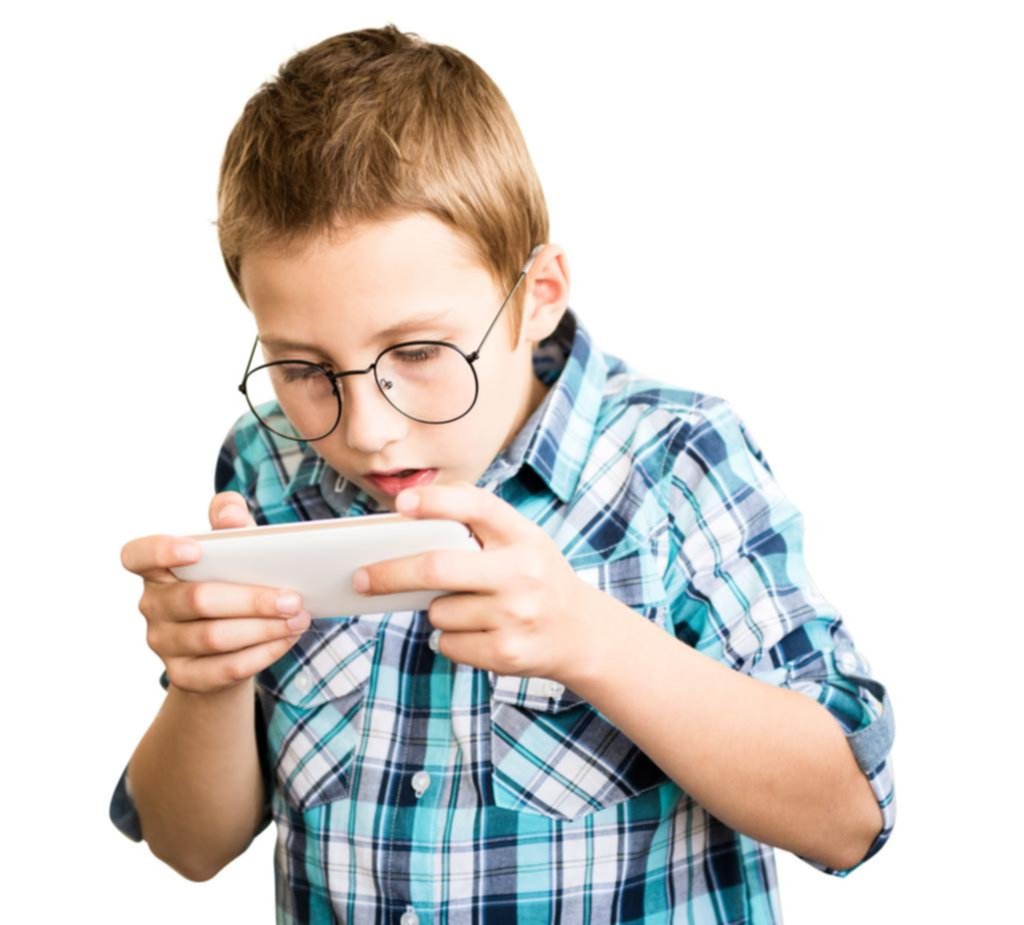 Por el mal uso de las pantallas crece la miopía entre los chicos