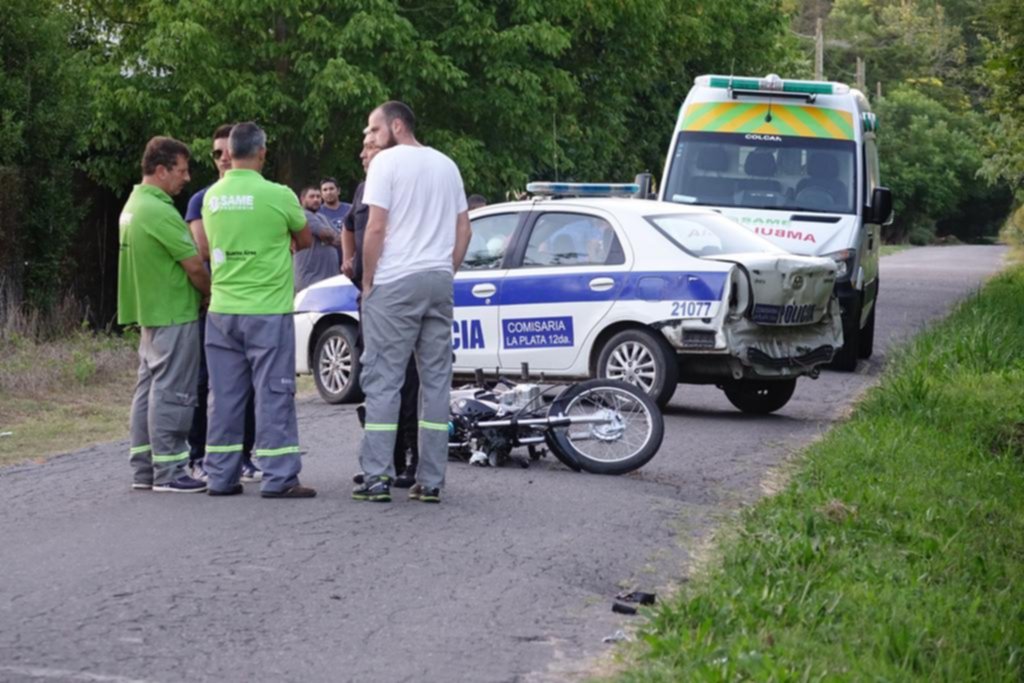 Murió un chico de 17 años al chocar su moto contra una camioneta en Villa Elisa