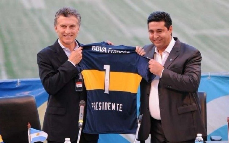Angelici salió a bancar a Macri:  "A nadie le entra en la cabeza que un presidente pueda poner a un árbitro"