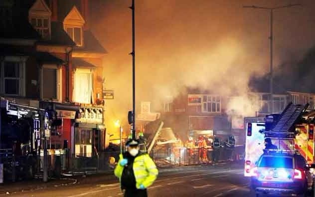 Fuerte explosión en un edificio de la ciudad inglesa de Leicester provoca cuatro heridos