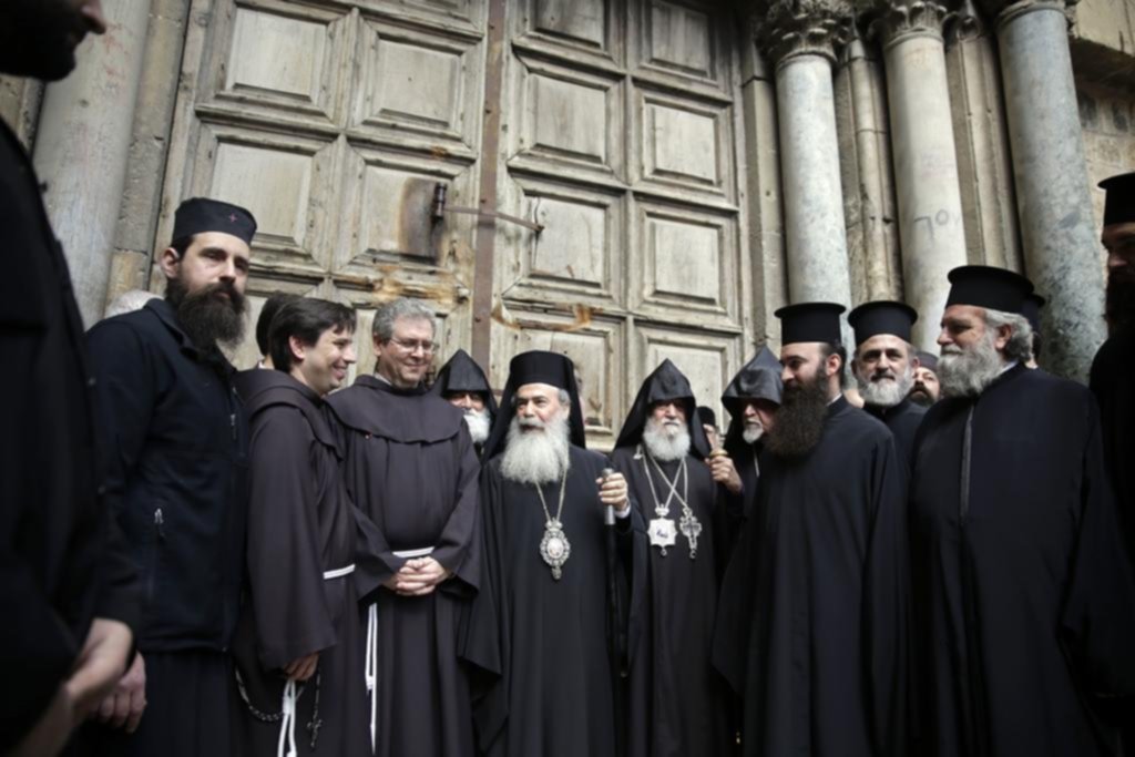 Cierran el Santo Sepulcro por una protesta