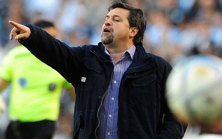 Caruso jugó a ser DT de la Selección y armó su equipo para el Mundial