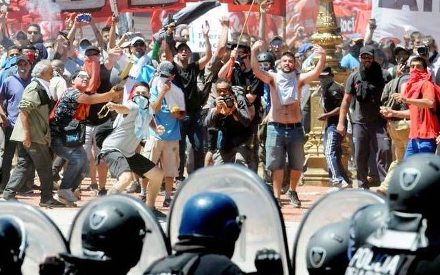 La Cámara Federal ordenó liberar a dos detenidos por los incidentes frente al Congreso 