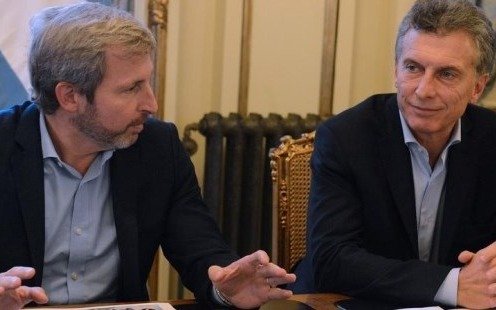 El Gobierno pide que se "diferencie a los extranjeros residentes de los que sólo vienen a atenderse"