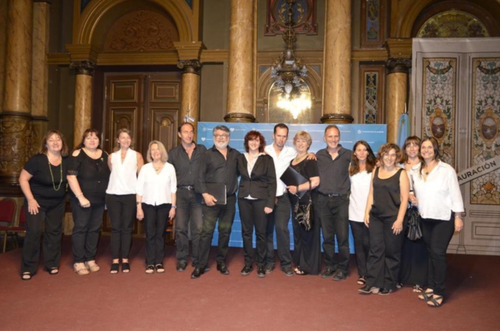 Por amor al canto: dos coros siguen buscando voces que se quieran sumar