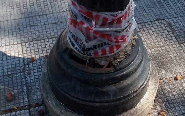 Muy mal estado de las farolas del Parque Saavedra