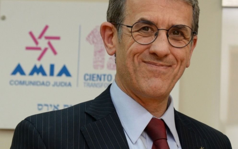 El titular de la AMIA pidió licencia tras la polémica por el Memorándum con Irán