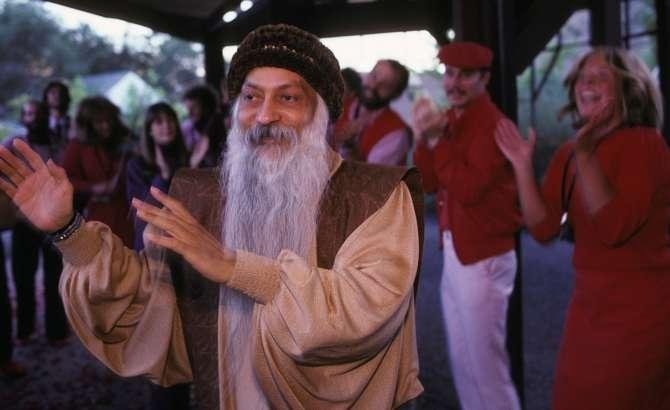 Otra demanda para Netflix: denuncian el uso de la imagen de Osho en serie