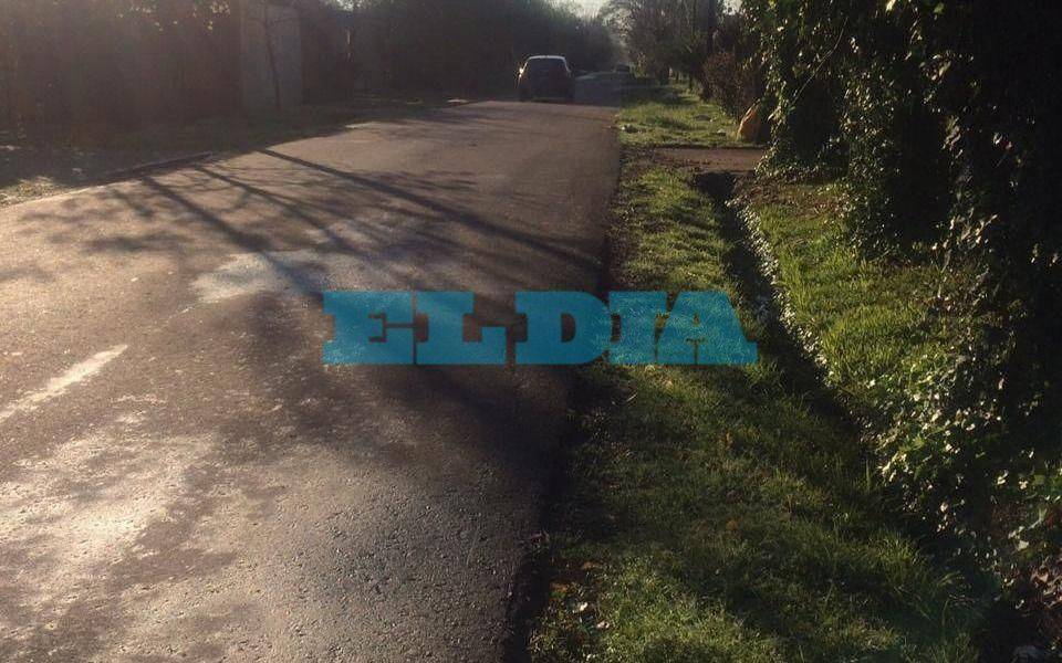 En un sector de City Bell agradecen el asfalto, pero dicen que ahora es "una autopista"