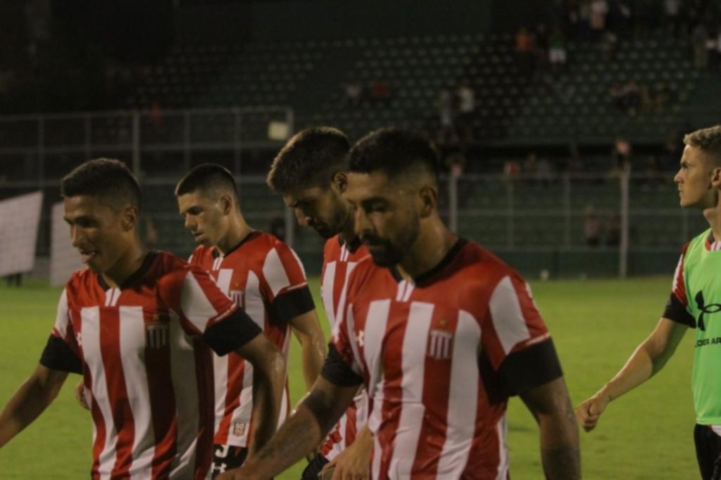 Estudiantes hizo agua en San Juan y vivió una noche de terror