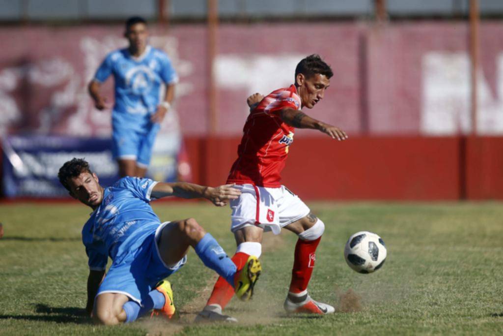 Para Cambaceres, el empate sin goles de local frente a Liniers fue muy poco para su actualidad