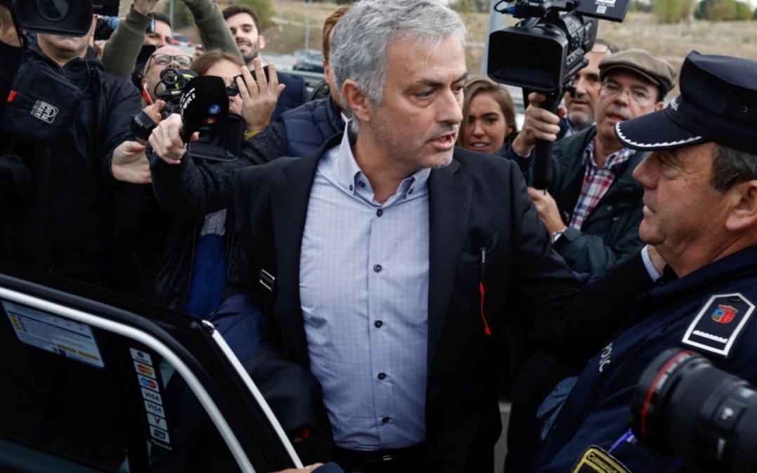 Le falló la táctica: Mourinho, condenado a un año de prisión por evasión fiscal