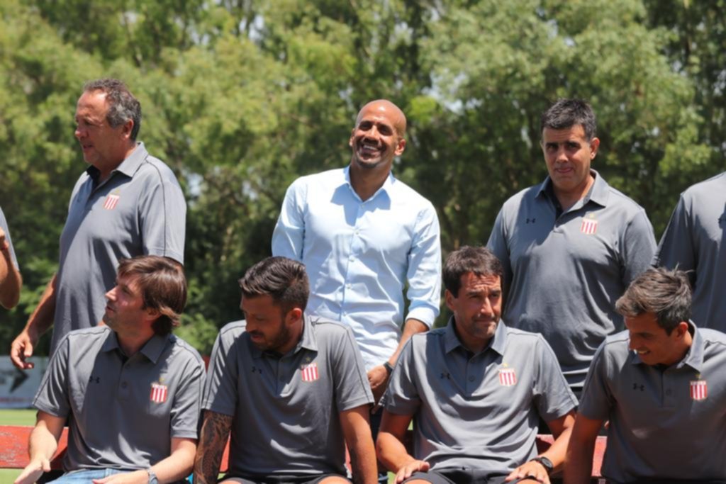 Verón defendió al Chino y se mostró molesto con los que critican el armado del plantel