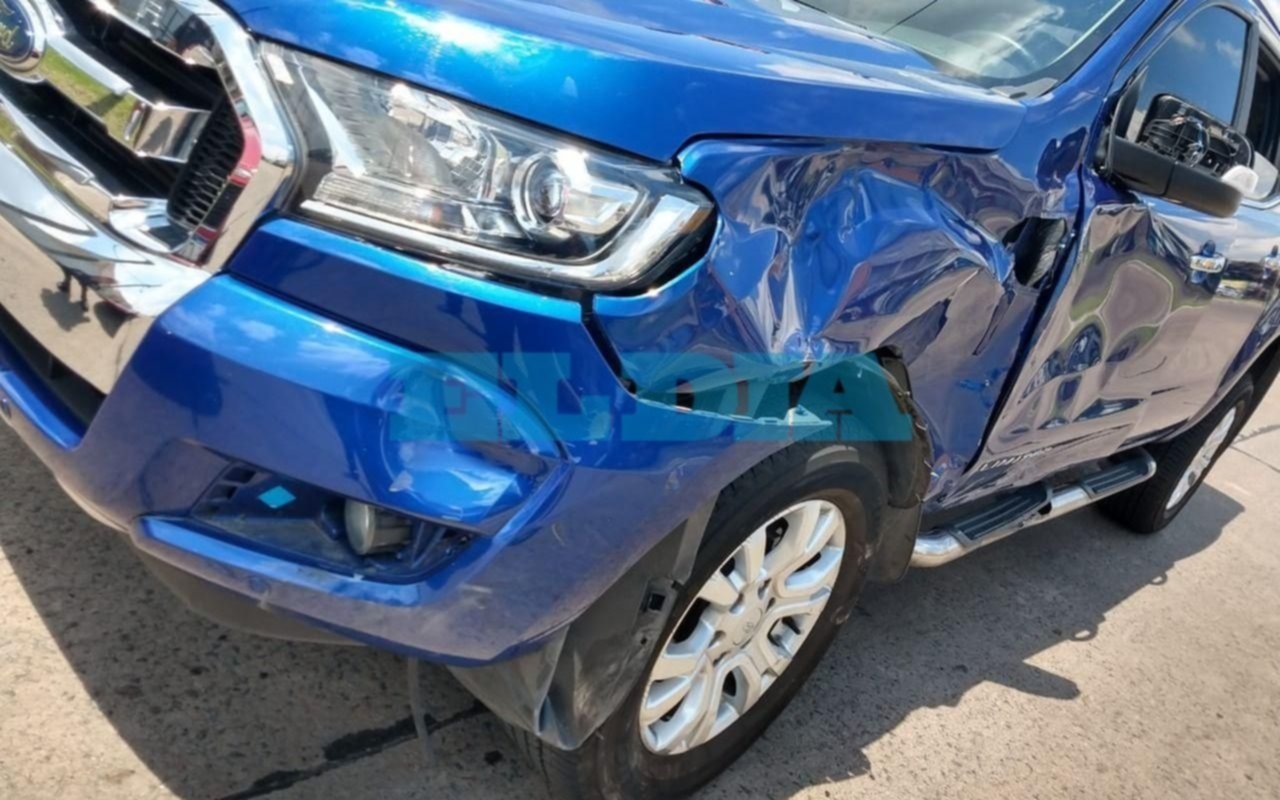 Una mujer murió tras un choque entre una moto y una camioneta en Tolosa 