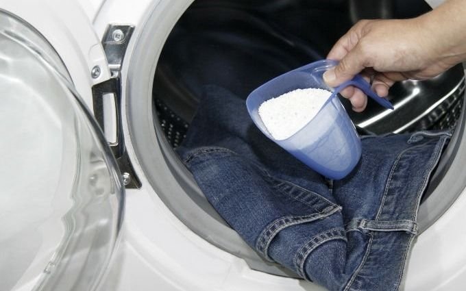 La ANMAT ordenó retirar de la venta un detergente para la ropa