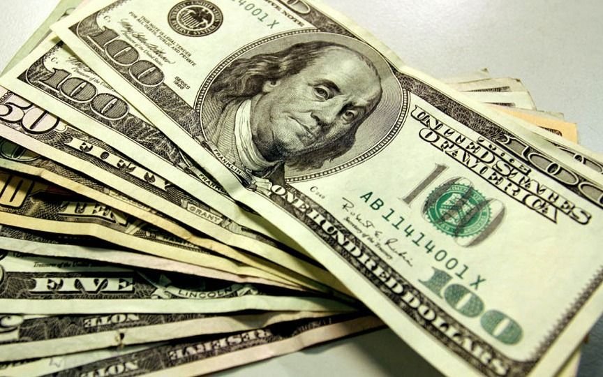 El Banco Central subastó U$S 25 millones y el dólar baja en el Nación: se vende a $38,60