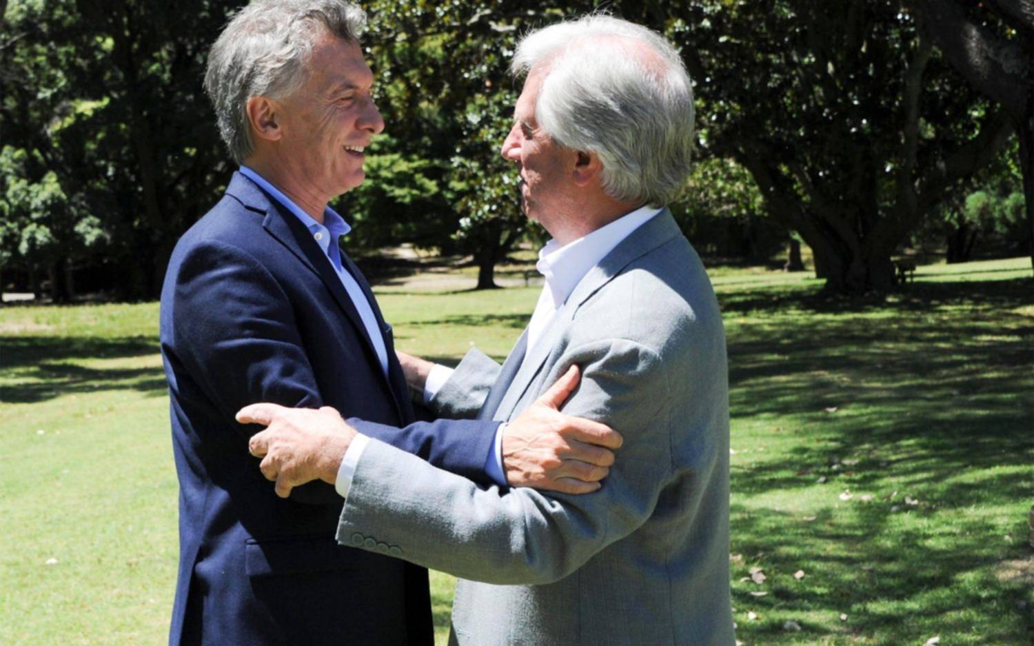 Macri y Tabaré pidieron "elecciones libres y creíbles" en Venezuela