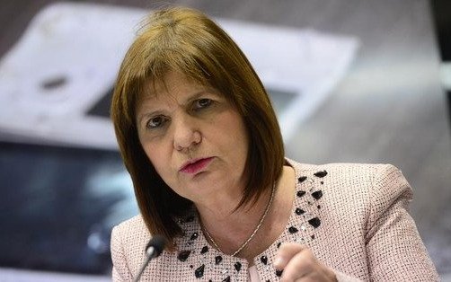 “A partir de los 15, si comete un delito grave, tendrá consecuencias graves”, dijo Bullrich