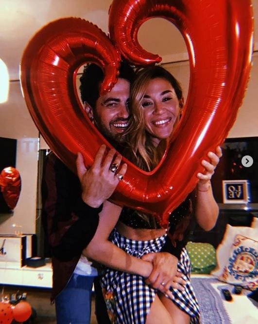 Barón y Caiazza, cumplemes combinado con San Valentín