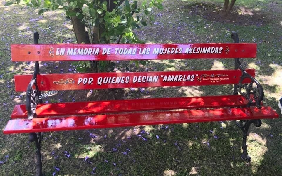En Ensenada ya hay banco rojo por los femicidios