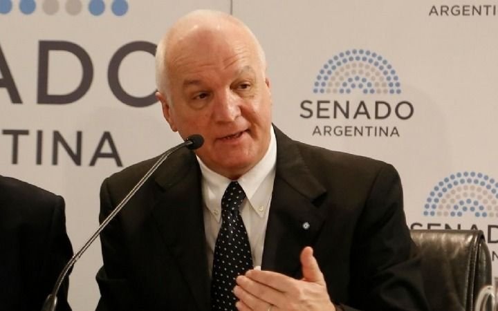 El Gobierno echó al segundo de Aguad en el Ministerio de Defensa