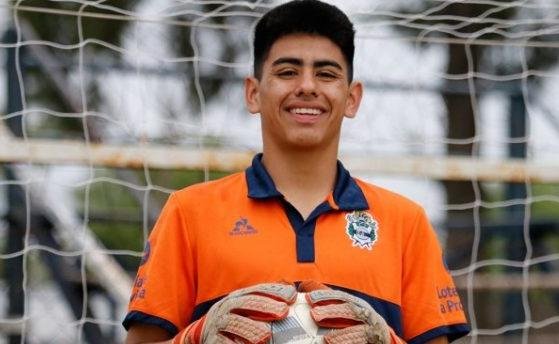 Luciano Acosta, de la Octava al Sub-15
