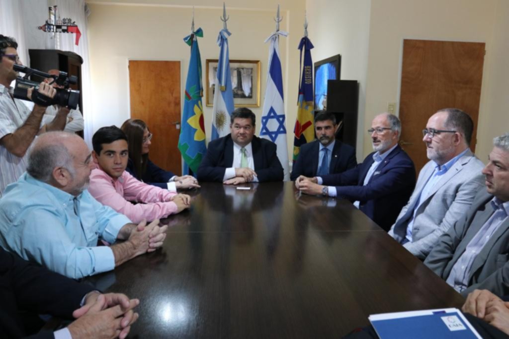 El presidente de la DAIA, en Berisso