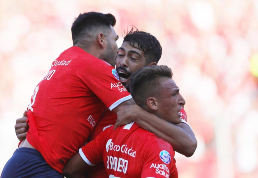 Independiente fue diabólico y goleó a un Canalla apagado