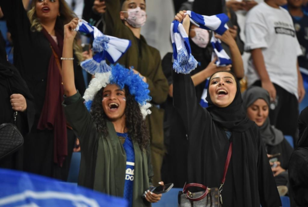 En Arabia Saudita, las reformas sociales avanzan con dificultad