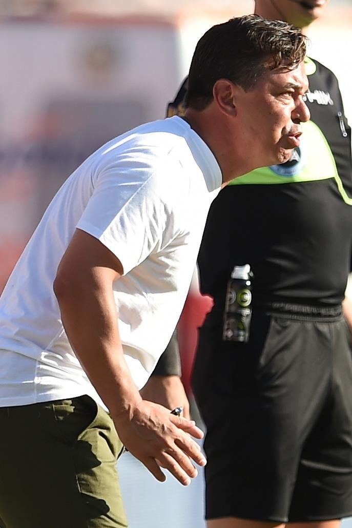 “Han jugado un partido fenomenal, los felicito”