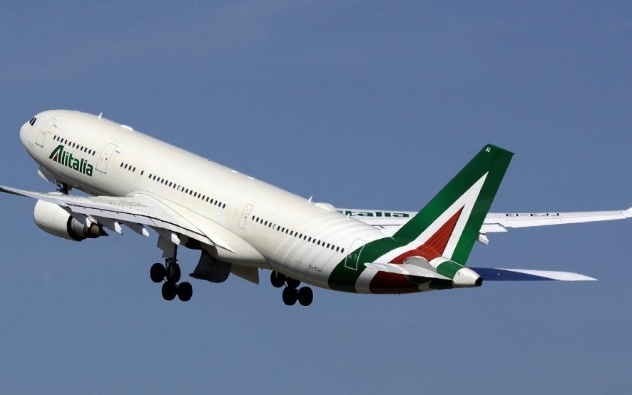 Falleció en pleno vuelo un hombre que venía de Roma a Buenos Aires
