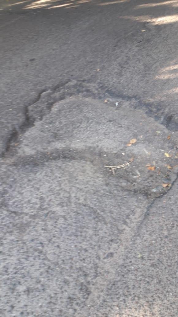 Cansados de reclamar por un pozo en 58, diagonal 79 y 2