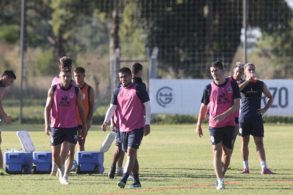 ¿Se mete Ayala para darle juego al mediocampo albiazul?