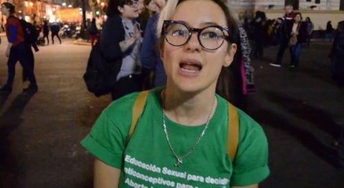 Malena Pichot deja el feminismo tras ser criticada por su video de las chicas acampando