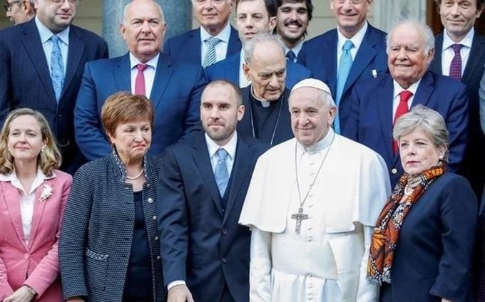 Francisco pidió respaldar a países endeudados y Guzmán ratificó el compromiso por resolver la deuda