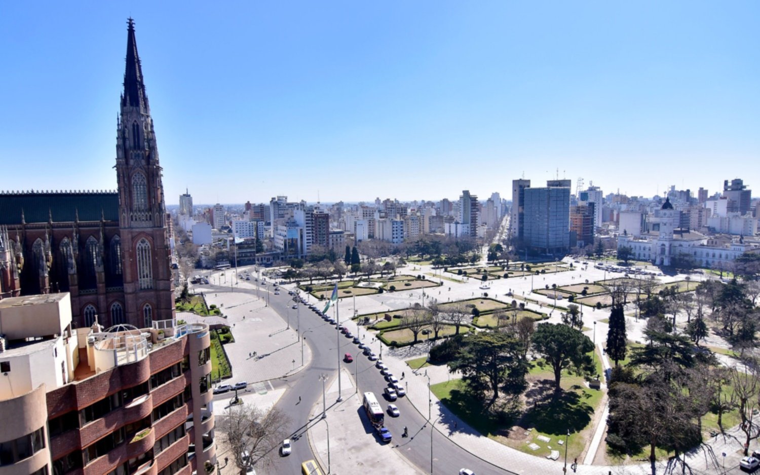 Ofrecen visitas guiadas gratuitas para los ingresantes universitarios que llegan a la ciudad